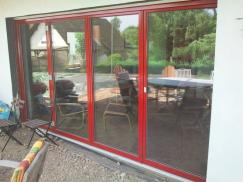 Sanierung Faltanlage in rot 